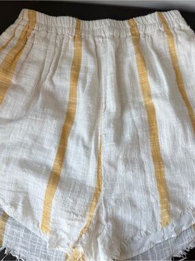 Gillia White Shorts with Yellow Stripes